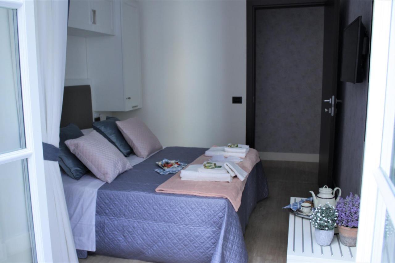 Napoli Mariana Luxury Apartment Exterior photo
